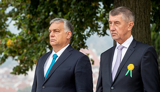 Premiér Andej Babi a maarský premiér Viktor Orbán, pi poctách k jeho státní...