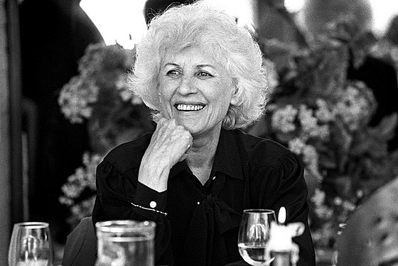 Olga Havlová (na snímku z poloviny 90. let dvacátého století)