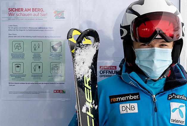 Rakouská lyžařská střediska budou vyžadovat bezinfekčnost a respirátory