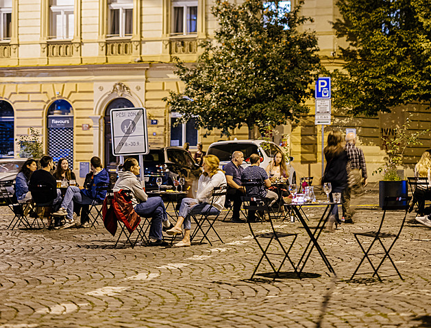 Komunitní minicentra. Takzvaných praských idlí lze ji v ulicích metropole...