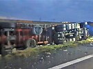 Na D46 u Prostjova se ped 5.00 srazil kamion s osobním autem, pi nehod...