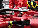Carlos Sainz Jr. z Ferrari ped startem VC Ruska