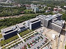 Výstavba kampusu Lékaské fakulty v Plzni je v plném proudu. Letecký snímek byl...