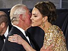 Princ Charles a vévodkyn Kate na premiée filmu Není as zemít (Londýn, 28....