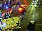 Nehoda automobilu a dvou chodc� na k�i�ovatce ulic Argentinsk� a Plyn�rn� v...
