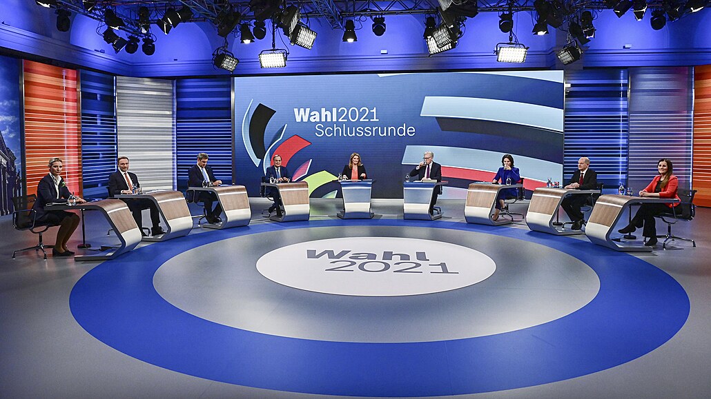 Kandidáti na nadcházející nmecké volby se úastní závrené televizní debaty v...