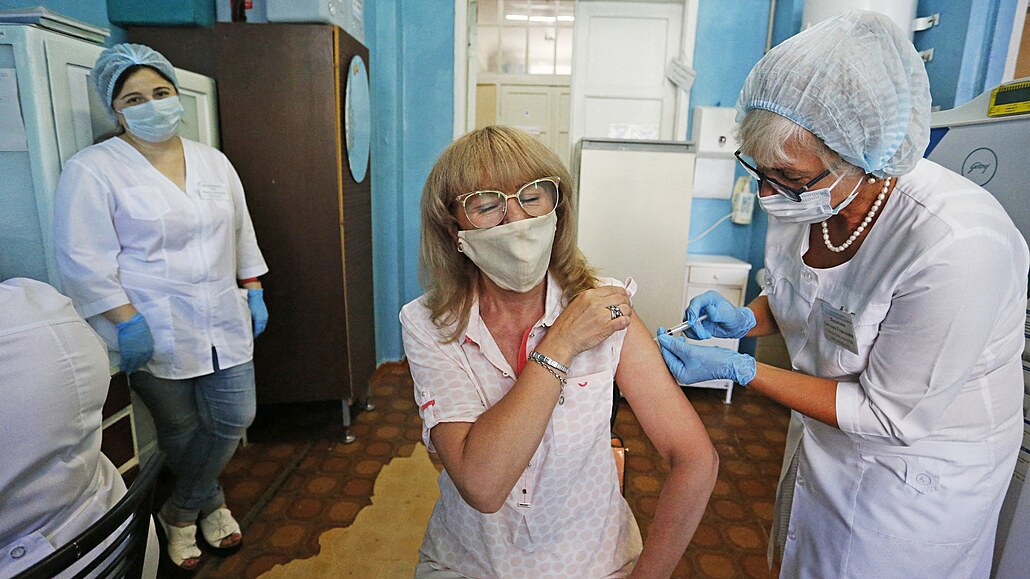 Očkování vakcínou Sputnik v Doněcku na Ukrajině (2. srpna 2021)