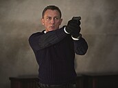 Daniel Craig jako James Bond ve filmu Není čas zemřít