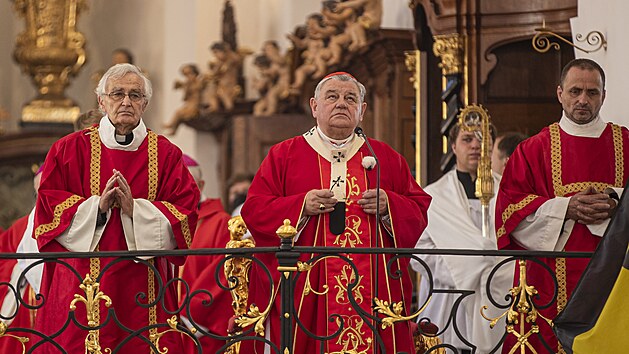Me svat v bazilice svatho Vclava  slavnostn oteven rekonstruovan baziliky svatho Vclava, celebruje kardinl Dominik Duka. (28. z 2021)