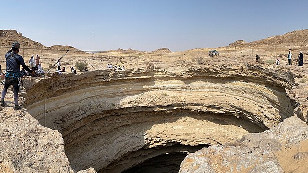 Omnt jeskyi zaali prozkoumvat legendrn achtu Barht ve vchodnm Jemenu.