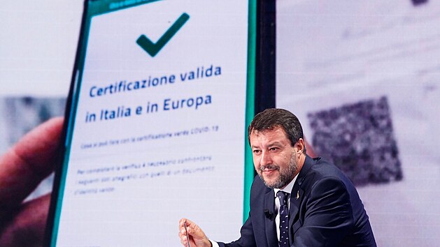 Vdce italsk euroskeptick, nacionalistick Ligy Matteo Salvini. Jeho strana podpoila povinn covidov certifikty, on sm opaten kritizoval. (21. z 2021)