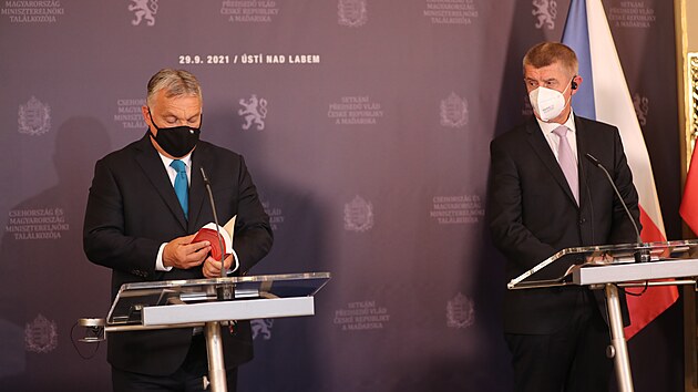 Maarsk premir Viktor Orbn a esk premir Andrej Babi promluvili na tma hospodsk spoluprce. (29. z 2021)