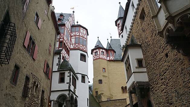 Svm jedinenm vzhledem se spolu s cukrovm Neuschwansteinem dostal nejen mezi dvanctku nejzajmavjch hrad svta, ale v letech 19611995 i na zadn stranu nmeck ptisetmarkovky.