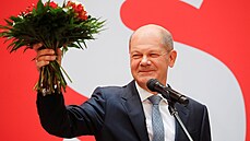 Volební lídr SPD Olaf Scholz na jednání vedení strany v Berlíně (27. září 2021)
