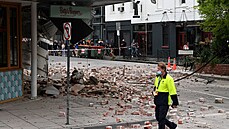 Australský stát Viktoria zasáhlo zemětřesení. Na snímku popraskaná budova v... | na serveru Lidovky.cz | aktuální zprávy