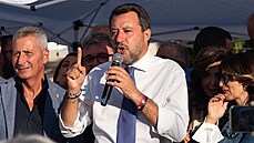 Vdce italské euroskeptické, nacionalistické Ligy Matteo Salvini. Jeho strana...