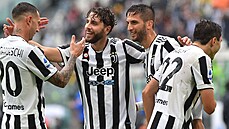 Radost fotbalist Juventusu v utkání italské Serie A proti Sampdorii.