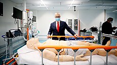 Bohdan Pomaha� se proslavil provedením první úplné transplantace obli�eje ve...