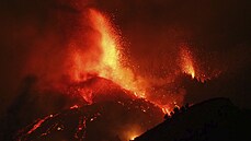 Erupce sopky zniila na ti tisíce dom