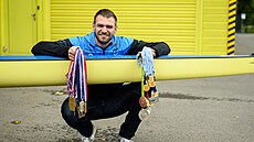 Nejúspěšnější český veslař historie Ondřej Synek se svými medailemi z velkých...
