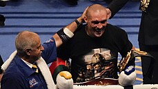 Ukrajinský boxer Oleksandr Usyk porazil Brita Anthonyho Joshuu na body a... | na serveru Lidovky.cz | aktuální zprávy