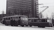 Poátky mstské hromadné dopravy ve Zlín (snímek piblin z roku 1947).