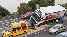 Nehoda kamionu na dálnici D1 na pražském Spořilově zneprůjezdnila ve středu...