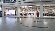 Polský maloobchodní řetězec Halfprice otevřel svoji první pobočku v Praze.