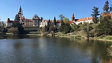 K zámku v Prhonicích u Prahy patí jedinený park, který je národní kulturní...