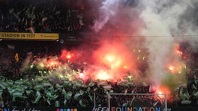 Fanouci Feyenoordu um vytvoit boulivou atmosfru.