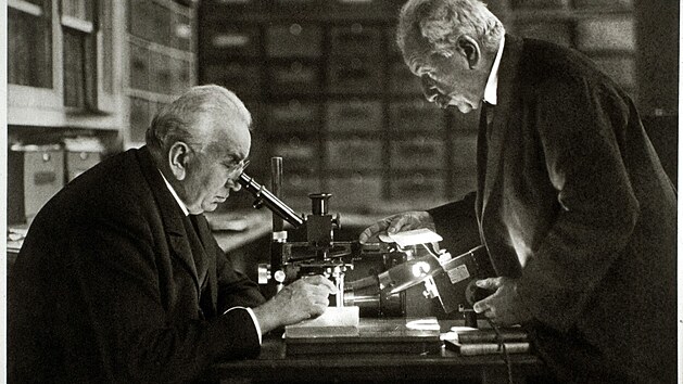 Louis Jean (1864-1948) a Auguste (1862-1954) Lumierovi - vynálezci kinematografu