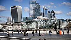 Panorama londýnské finanční čtvrti. (jaro 2021)