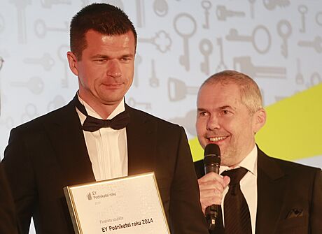 Martin Vohánka, zakladatel Eurowagu, s cenou pro finalistu soute EY...