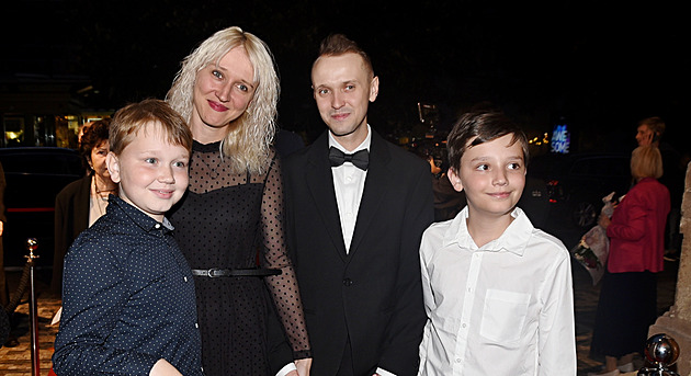 Z Karla Gotta by byl trojnásobný dědeček. Jeho dcera má opět syna