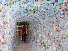 V Indonésii postavili muzeum z plastu