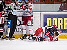 Utkání 12. kola hokejové extraligy: HC Olomouc - HC Ocelái Tinec. Bitka mezi...