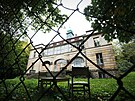 Lesn vila pod Libereckou vinou dve slouila jako sanatorium i...