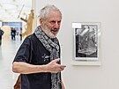 Kurt Gebauer na své výstav v Národní galerii (2020)