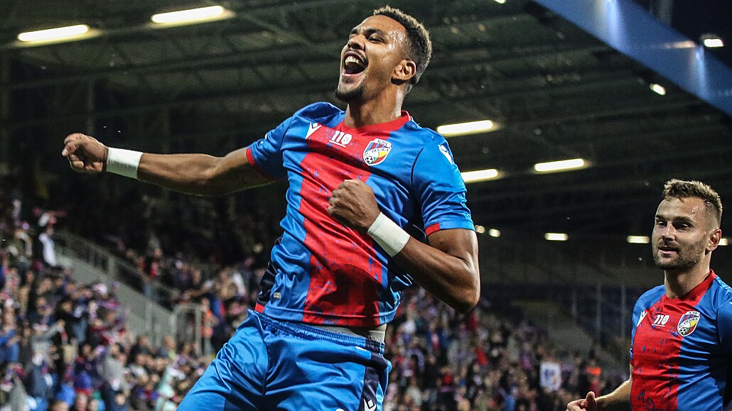 Plzeň - Zlín 2:1, devátá výhra z deseti možných, oba góly dal Beauguel