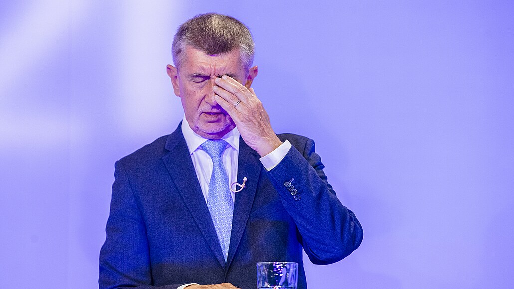 Pozvání do superdebaty iDNES.cz p�ijali premiér a lídr hnutí ANO Andrej Babi�,...