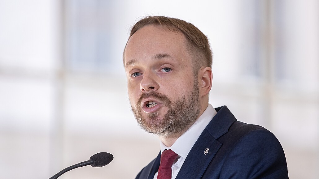 Ministr zahranií Jakub Kulhánek (SSD)