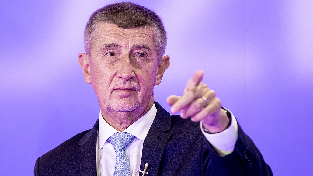 Pozvání do superdebaty iDNES.cz p�ijali premiér a lídr hnutí ANO Andrej Babi�,...