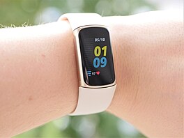 Fitbit Charge 5