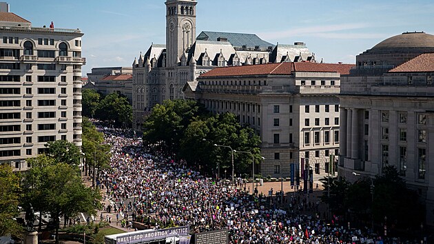 Pochod za ensk prva na potrat ve Washingtonu. (2. jna 2021)