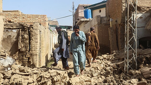 Zemtesen, kter udeilo pobl msta Harnai v Pkistnu, srovnalo se zem a stovku dom. (7. jna 2021)