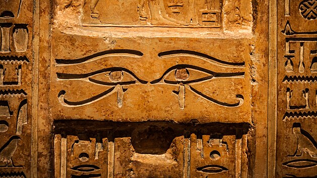 Datail egyptského hieroglyfu