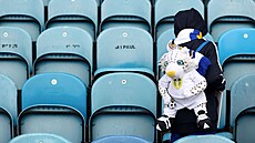 Malý fanou�ek Leedsu United na stadionu p�ed utkáním Premier League