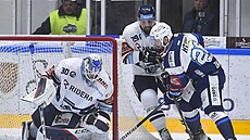 Utkání 11. kola hokejové extraligy: HC Kometa Brno - HC Vítkovice Ridera. Zleva...