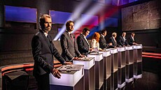 Pedvolební debata eské televize, které se úastní lídi kandidujících stran,...