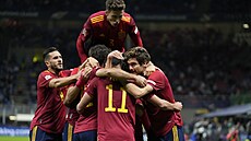 panltí fotbalisté se radují z gólu v zápase s Itálií.
